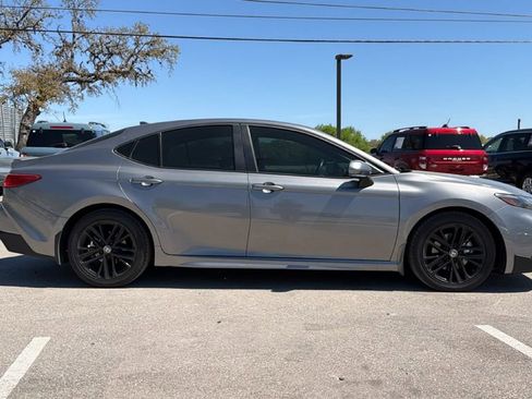 Certified 2025 Toyota Camry SE image 4