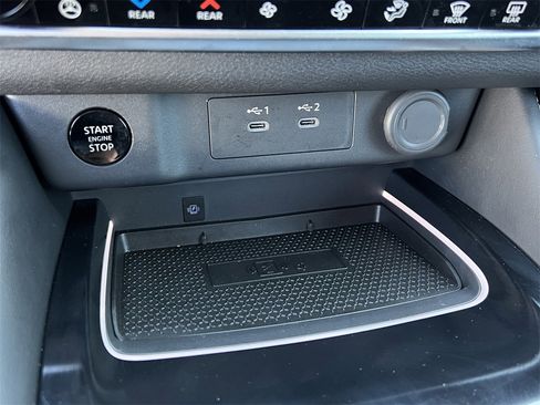 Certified 2025 Nissan Rogue Platinum w/ Tech Package image 18