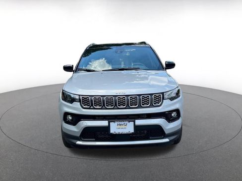 Used 2025 Jeep Compass Limited AWD/4WD image 3