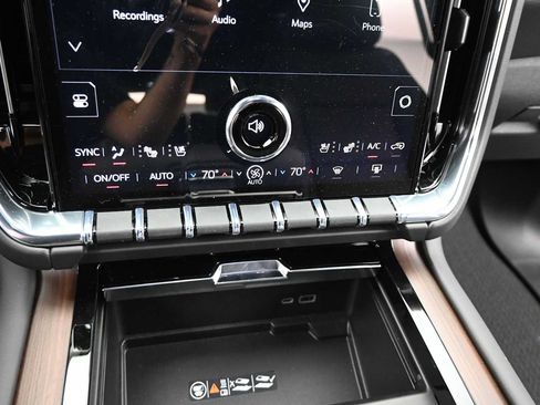New 2026 GMC Yukon XL Denali w/ Denali Reserve Package AWD/4WD image 19