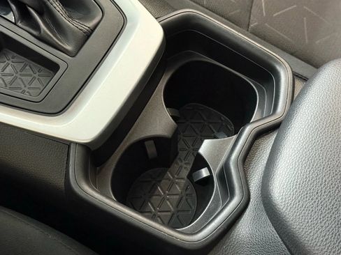 Used 2019 Toyota RAV4 XLE w/ Convenience Package image 37