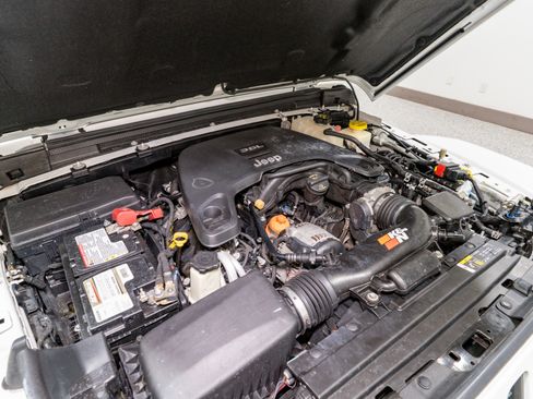 Used 2020 Jeep Gladiator Rubicon image 35