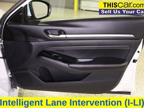 Used 2023 Nissan Altima 2.5 SV w/ SV Premium Package image 30