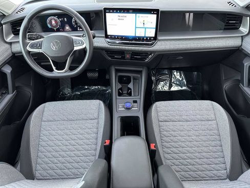 Certified 2025 Volkswagen Tiguan S FWD image 11