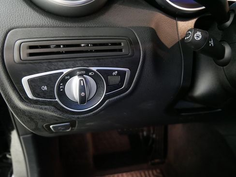 Used 2021 Mercedes-Benz GLC 300 4MATIC image 26