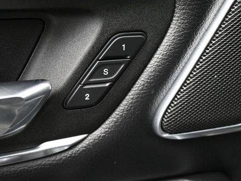 Used 2021 RAM 1500 Laramie RWD image 5