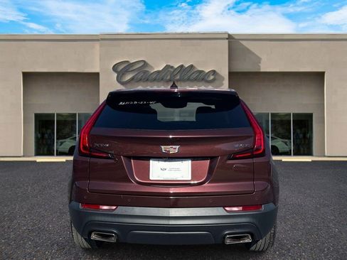 Certified 2023 Cadillac XT4 Luxury w/ Cold Weather Package FWD image 4