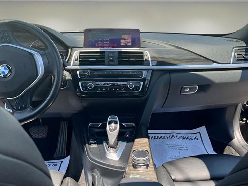 Used 2018 BMW 330i xDrive Sedan w/ Convenience Package AWD/4WD image 19