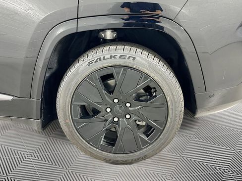 New 2025 Jeep Wagoneer S Launch Edition image 17