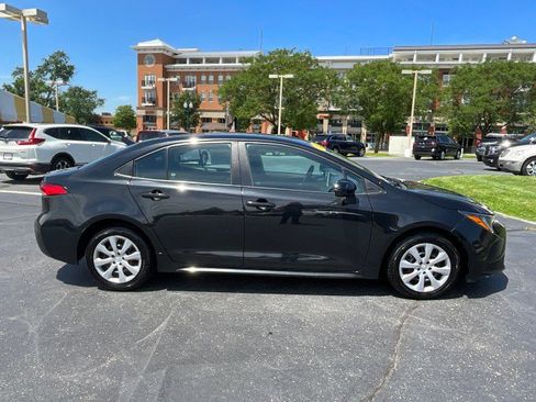 Used 2021 Toyota Corolla LE FWD image 6