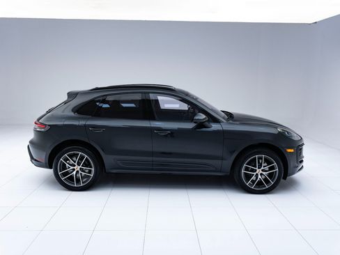 Certified 2026 Porsche Macan AWD/4WD image 8