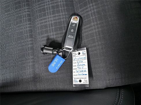 Certified 2026 Porsche 911 Carrera RWD image 31