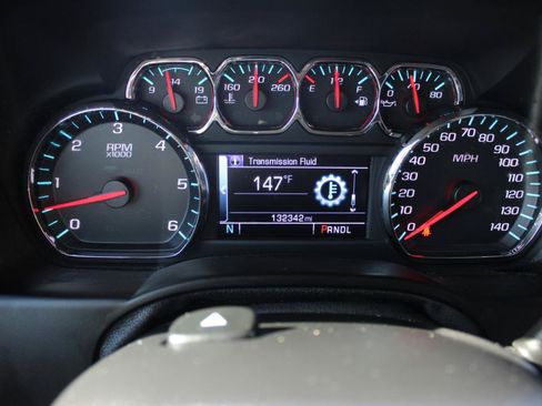 Used 2017 GMC Yukon XL SLT w/ Open Road Package AWD/4WD image 29