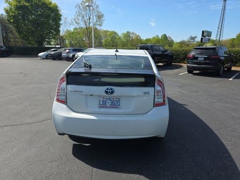Used 2013 Toyota Prius Four image 8