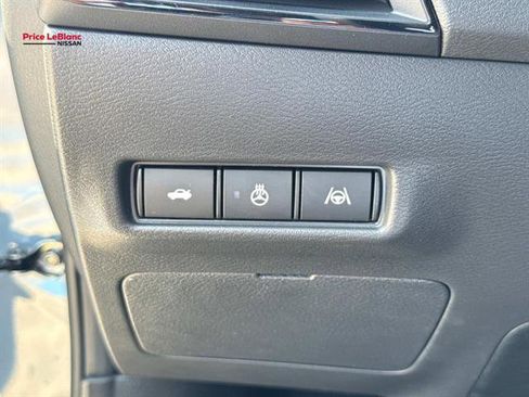 New 2026 Nissan Sentra SR w/ SR Premium Package FWD image 14