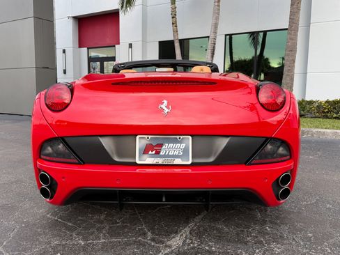 Used 2010 Ferrari California image 15