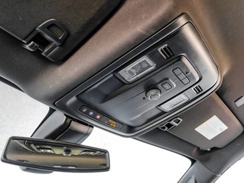 Used 2021 Chevrolet Tahoe Z71 image 29