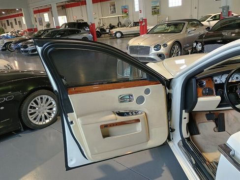 Used 2011 Rolls-Royce Ghost RWD image 13