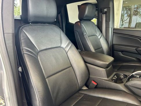 Used 2024 Chevrolet Colorado LT RWD image 25