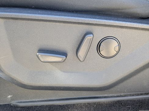 Used 2022 Ford F150 XLT w/ Equipment Group 302A High image 23