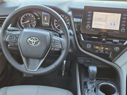 Used 2021 Toyota Camry SE image 33