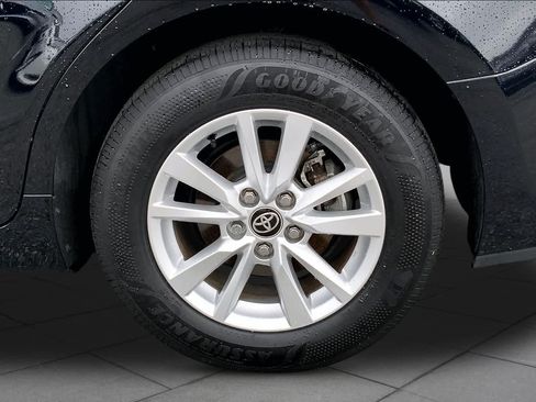 Used 2025 Toyota Camry LE AWD/4WD image 11