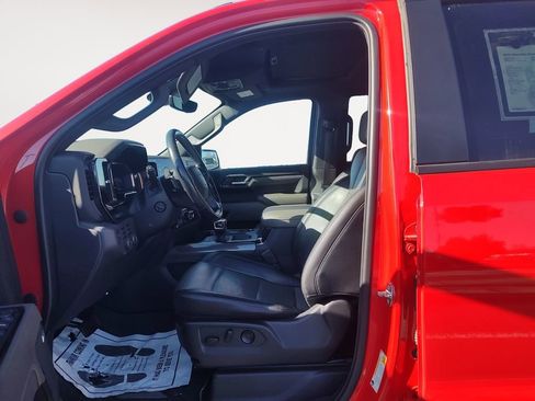Used 2023 Chevrolet Silverado 1500 ZR2 w/ Technology Package AWD/4WD image 9