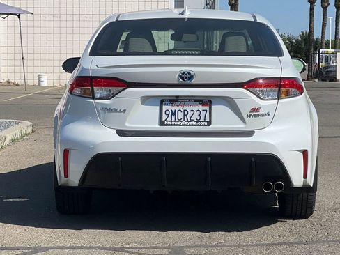 Certified 2024 Toyota Corolla SE w/ SE Package image 6