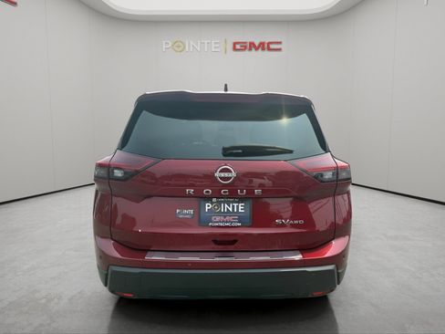 Used 2024 Nissan Rogue SV w/ SV Premium Package AWD/4WD image 4