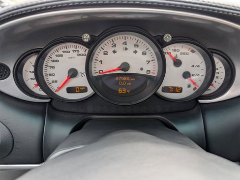 Used 2004 Porsche 911 Carrera 4S image 28