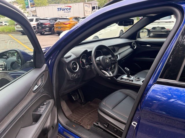 Used 2023 Alfa Romeo Stelvio Ti AWD/4WD image 21