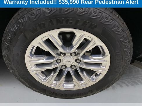 Used 2021 GMC Yukon SLT w/ SLT Luxury Plus Package AWD/4WD image 18