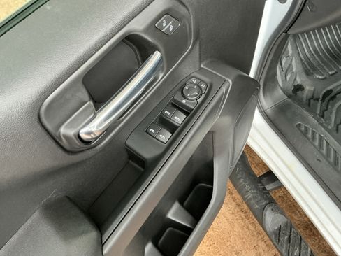 Used 2025 Chevrolet Silverado 1500 W/T w/ WT Value Package image 15