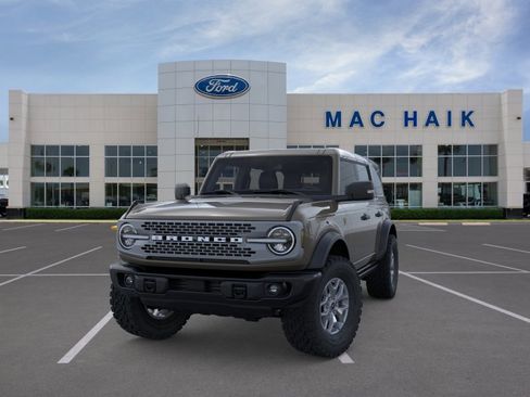 New 2025 Ford Bronco Badlands AWD/4WD image 2