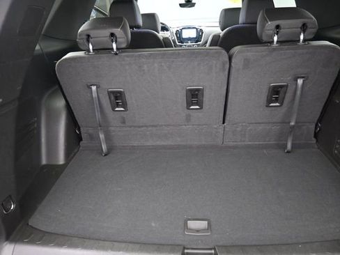 Used 2023 Chevrolet Traverse LT w/ LT Premium Package image 26