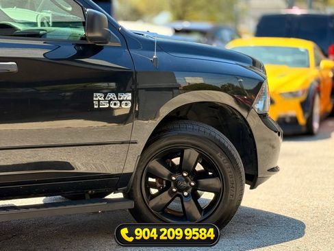 Used 2018 RAM 1500 Express w/ Black Ram 1500 Express Group AWD/4WD image 5