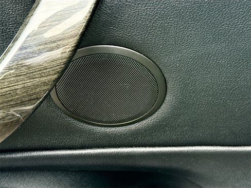 Used 2017 BMW 430i Convertible image 19