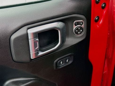 Used 2024 Jeep Wrangler Unlimited Sport AWD/4WD image 18