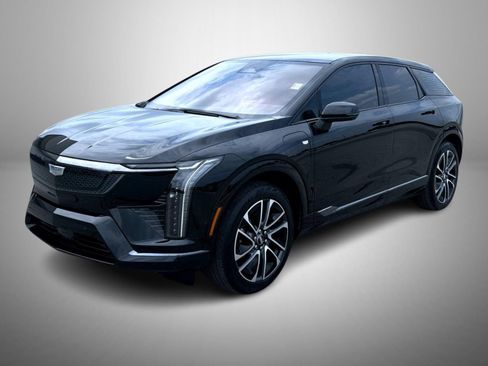 Used 2026 Cadillac Optiq Sport 2 w/ LPO, Floor Liner Package AWD/4WD image 1