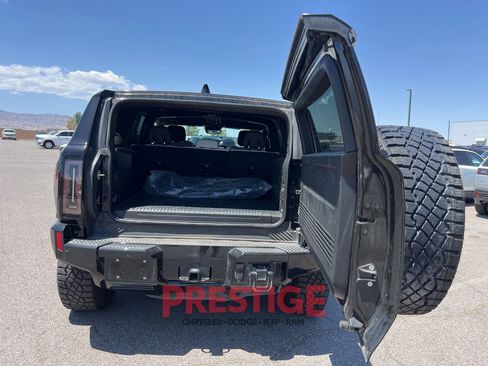 Used 2024 GMC Hummer EV 2X w/ Extreme Off-Road Package AWD/4WD image 35