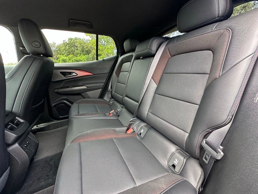 New 2025 Chevrolet Equinox EV RS w/ Convenience Package II FWD image 46