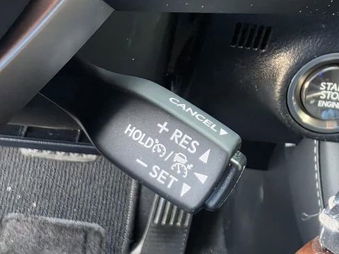 Used 2020 Lexus RX 350L FWD w/ Premium Package image 32