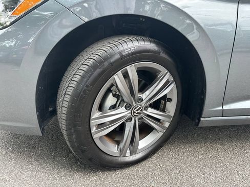 Certified 2023 Volkswagen Jetta SE FWD image 7