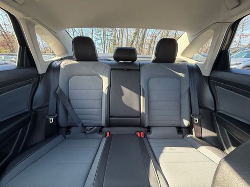 Used 2025 Volkswagen Jetta SE image 39