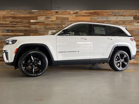 New 2026 Jeep Grand Cherokee Limited w/ Limited Altitude Package image 51