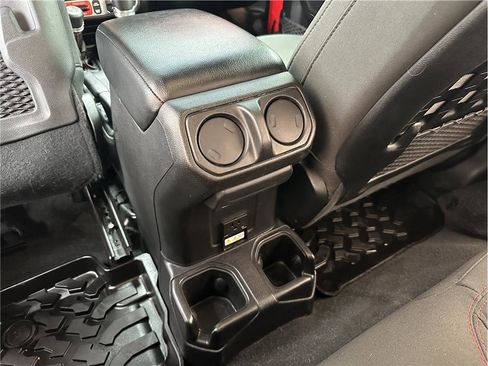 Used 2021 Jeep Wrangler Rubicon w/ LED Lighting Group AWD/4WD image 25