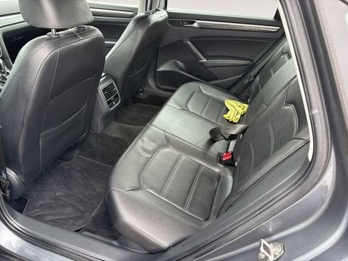 Used 2018 Volkswagen Passat 2.0T SE image 13