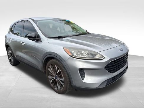 Used 2021 Ford Escape SE w/ SE Sport Appearance Package FWD image 2
