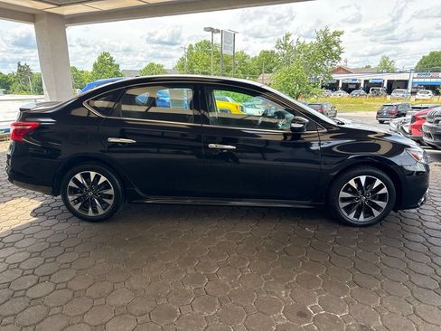 Used 2019 Nissan Sentra SR Turbo FWD image 5