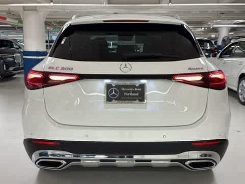 Certified 2026 Mercedes-Benz GLC 300 4MATIC image 8